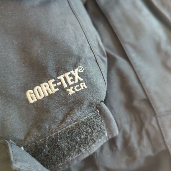 EMS Gore Tex XCR Jacket Womens Small Black Hooded Outdoor Hiking Waterproof - Picture 10 of 11